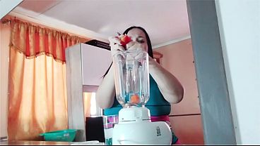 Stepmom making smoothie – Stepson sneaks up, grabs her big tits and fucks her in the kitchen